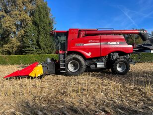 Case IH AF 7088 corn harvester