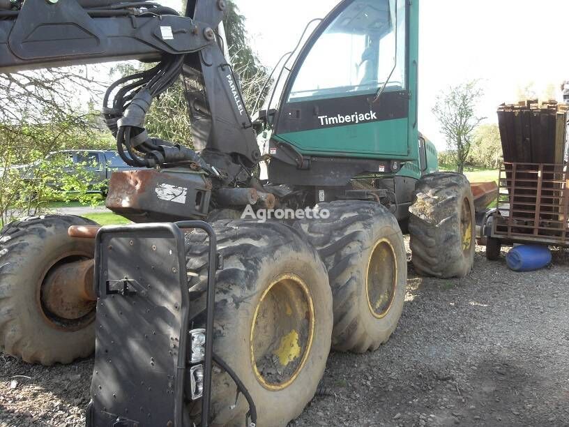 Timberjack 1270D harvester for parts