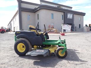 John Deere Z425 lawn tractor