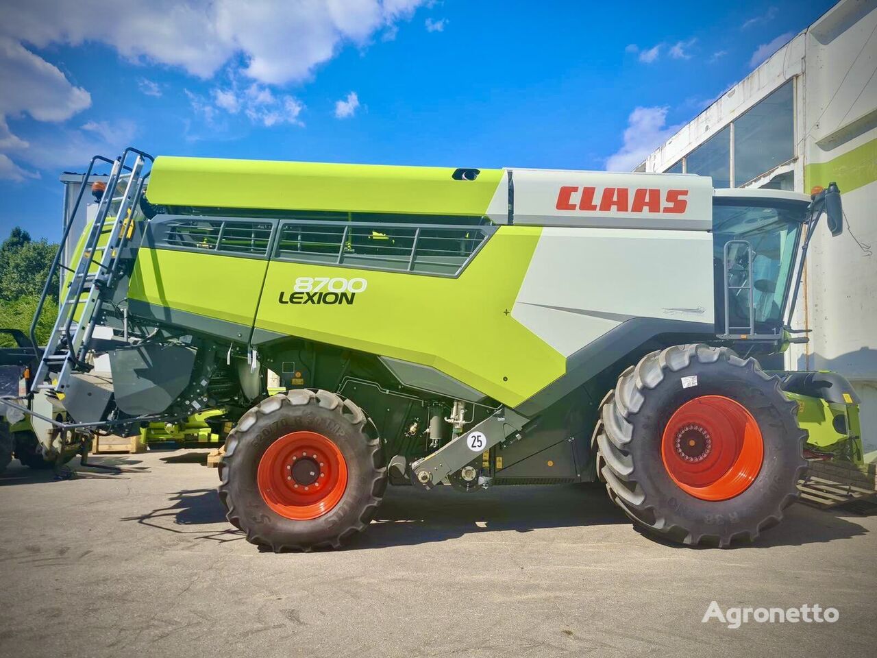 new Claas LEXION 8700 grain harvester