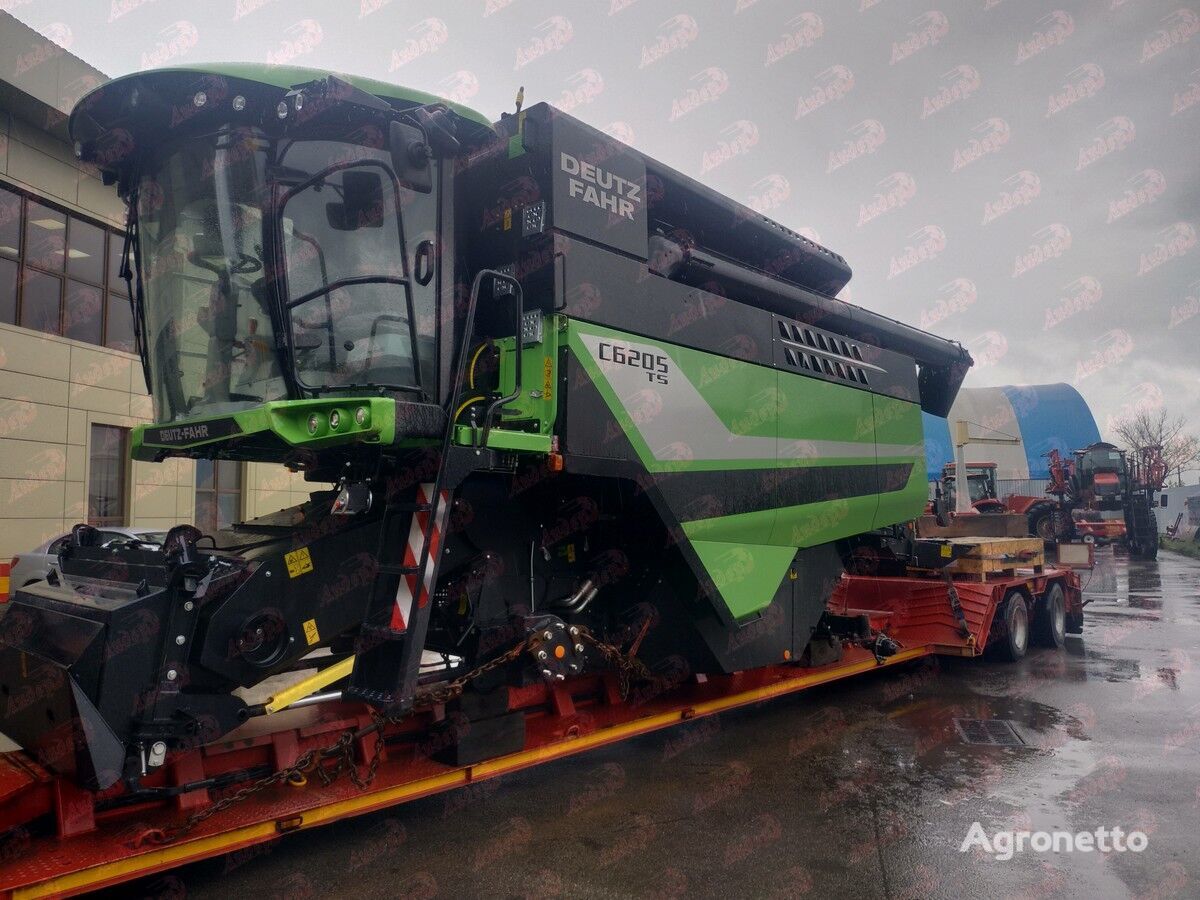 new Deutz-Fahr S6205TS grain harvester