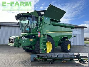 John Deere s690 grain harvester