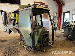 cabin for New Holland 7840 wheel tractor