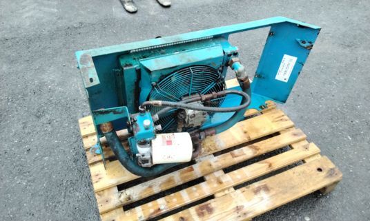 AVEC MOTEUR HYDRAULI engine oil cooler for Matrot M44D sprayer