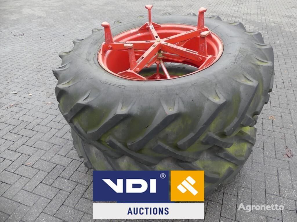 Alliance 2x Tractor tires Alliance 18.4/15-30 wheel